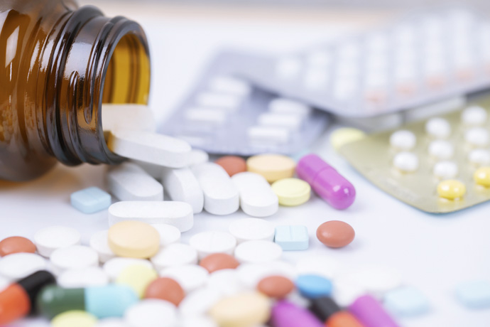 Antibióticos para tratar los dolores en la boca del estómago.