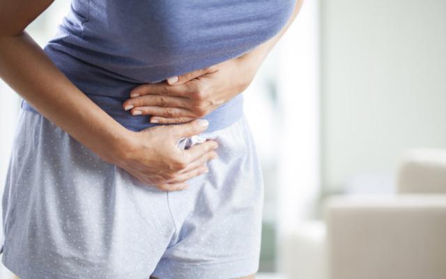 Persona con disbiosis intestinal.